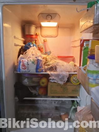 LG ফ্রিজ বিক্রি করা হবে